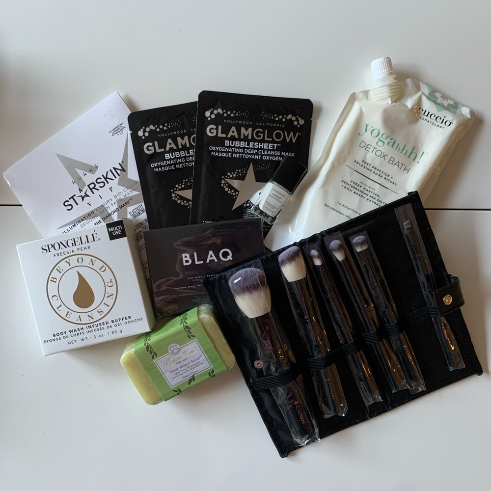 Beauty pack: skin care, soaps, brushes!